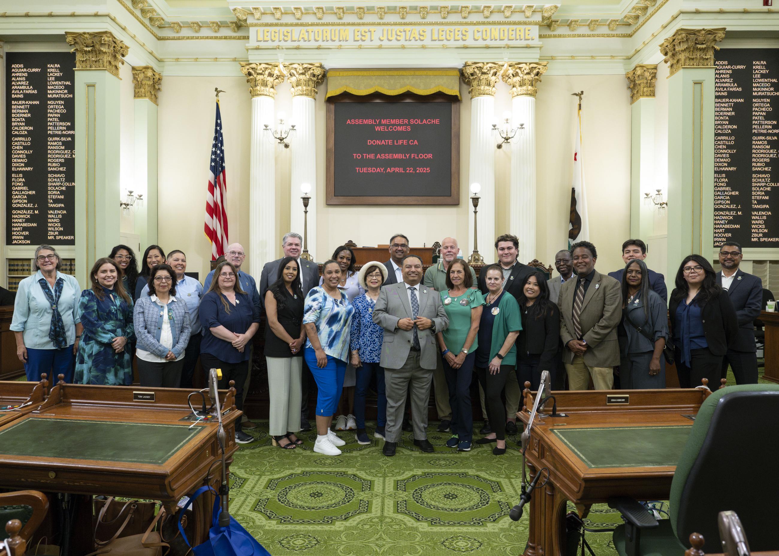 Group photo of Asm. Solache and Donate Life California representatives