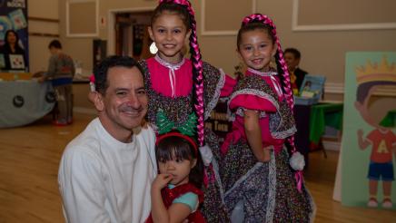 Speaker Emeritus Rendon with daughter and two performers