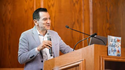 Speaker Emeritus Rendon at podium, speaking