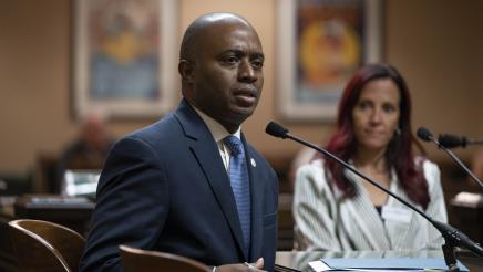 Sup. Tony Thurmond providing testimony